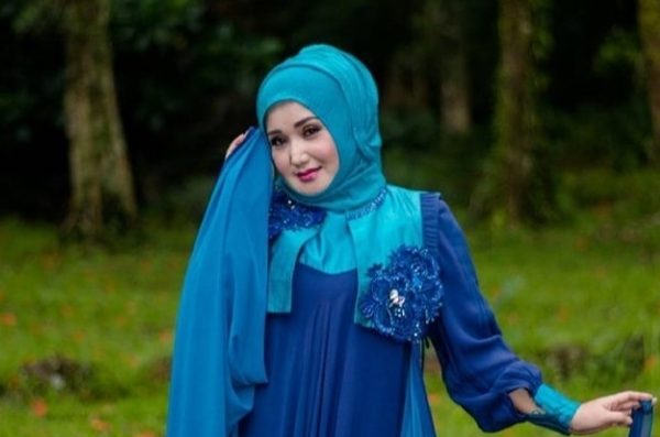 Bentu Keponakan Jadi Kepala Desa, Evie Tamala Tunda Garap Single