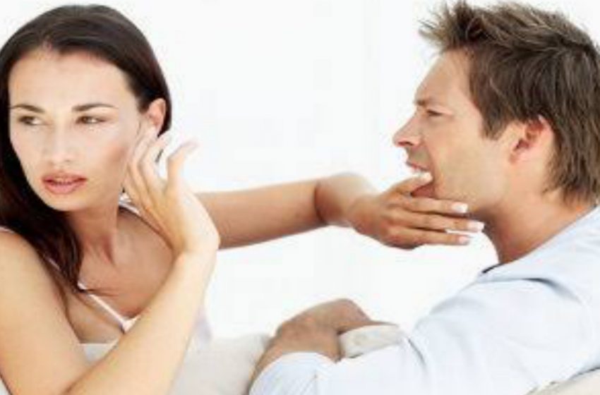  Gunakan Komunikasi yang Efektif saat Konflik dengan Pasangan