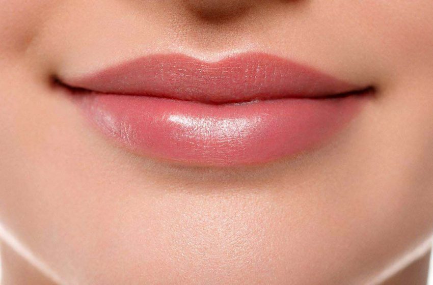  Tips Mengecilkan Bibir Tanpa Harus Operasi