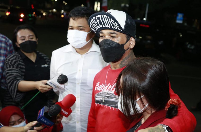  Jerinx SID Berharap Tak Ditahan Setelah Kasusnya Dilimpahkan ke Kejaksaan
