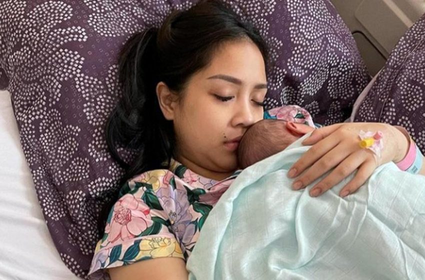  Nagita Slavina Lahirkan Anak ke-2, Raffi Ahmad Langsung Kubur Ari-Arinya