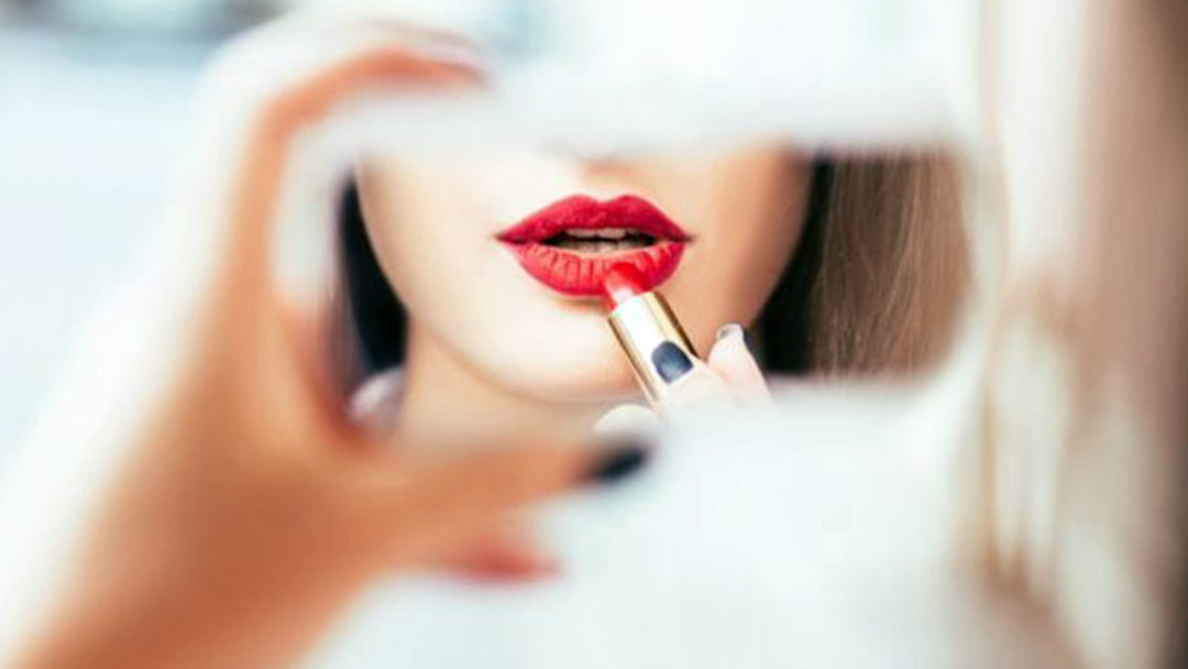 Tips memakai lipstik