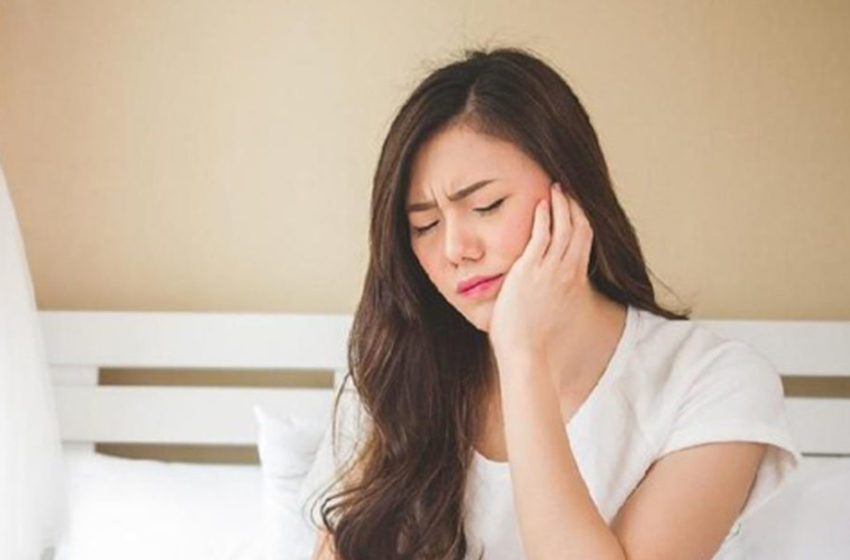  Cara Ampuh Hilangakan Sakit Gigi secara Mandiri di Rumah