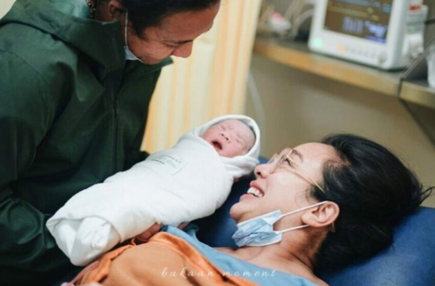  Penantian Hampir 13 Tahun Terjawab, Dea Ananda Lahirkan Anak Pertamanya