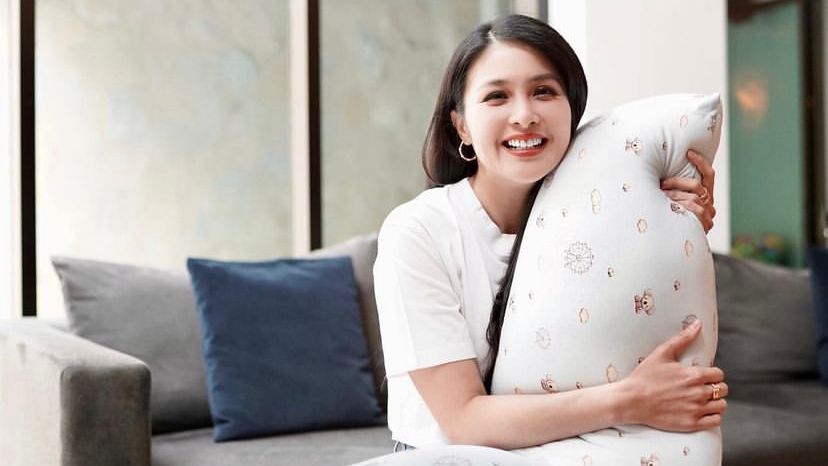  Pentingnya Jaga Kualitas Tidur Anak, Sandra Dewi dan Chelsea Olivia Kompak Gunakan Bantal Guling dari Kaeggie