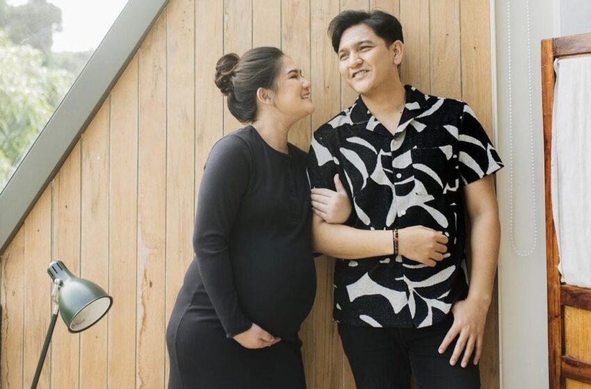  Masayu Clara Ceritakan Pengalaman Urus Bayi Kembar: Bingung Dikasih ASI Tetap Nangis