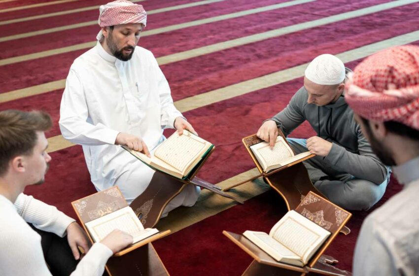  7 Hal Keutamaan Membaca Alquran di Bulan Ramadhan