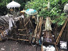  Mengenal Desa Trunyan dan Tradisi Pemakamannya