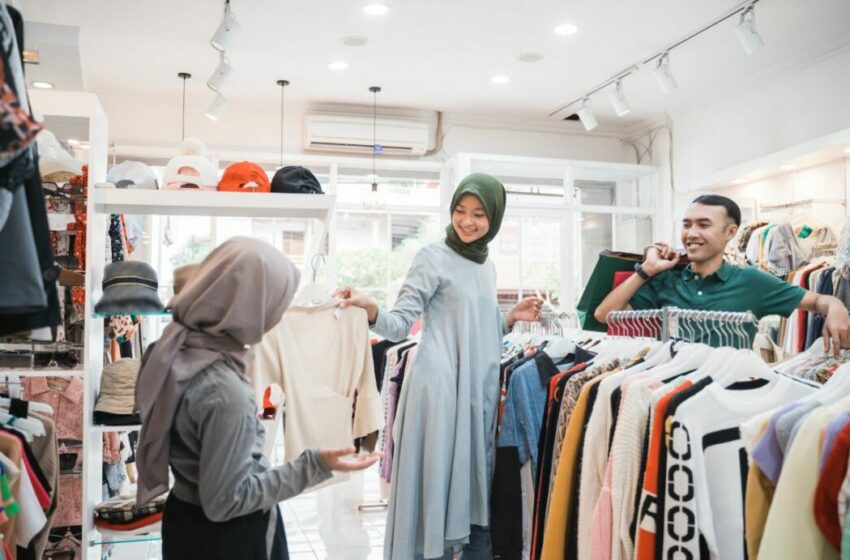  Mengenal Tradisi Baju Lebaran, Cerminan Kebahagiaan dan Kebanggaan