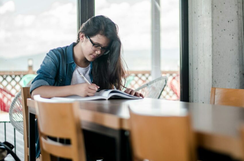  Stress dengan Pelajaran di Sekolah? Ini Berbagai Macam Cara Belajar yang Bisa Kamu Coba