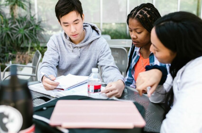  Mengatur Waktu Antara Kuliah dan Kegiatan Ekstrakurikuler, Tips Efektif untuk Mahasiswa