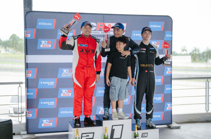  Budiyanto Bersama JVS Racing Team Didukung oleh Lost Vape, Raih Posisi ke-2 di TCR Asia Series 2024