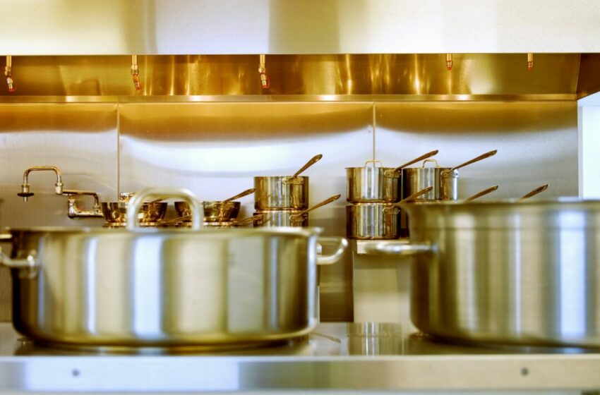  Tips Merawat Peralatan Dapur Berbahan Stainless Steel agar Tetap Bersih dan Awet