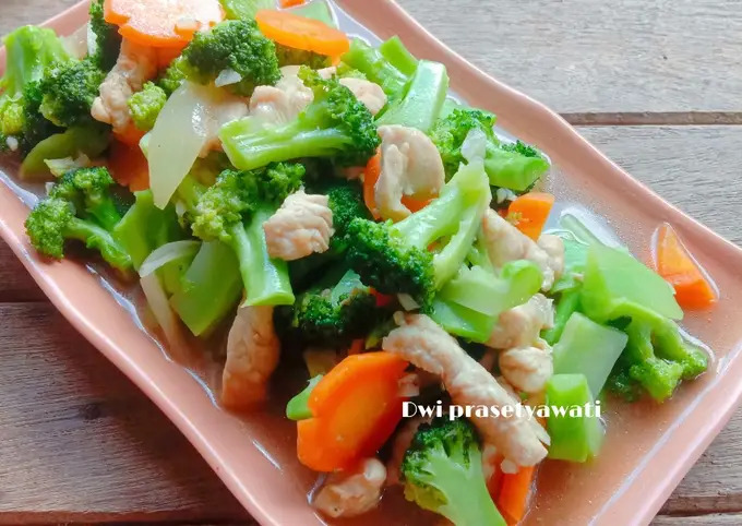  Sajian Lezat dan Sehat, Resep Ayam Brokoli Saus Tiram yang Mudah dan Nikmat