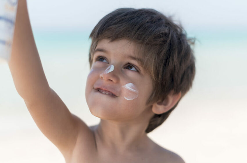  Ini Pentingnya Penggunaan Sunscreen untuk Anak-Anak