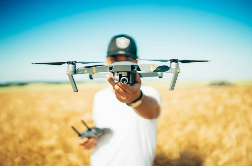  Peralatan Wajib untuk Travel Vlogger Pemula, Mulai dari Kamera Hingga Drone