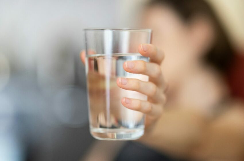  Apa yang Terjadi Bila Kamu Jarang Minum Air Putih? Simak Artikel Ini