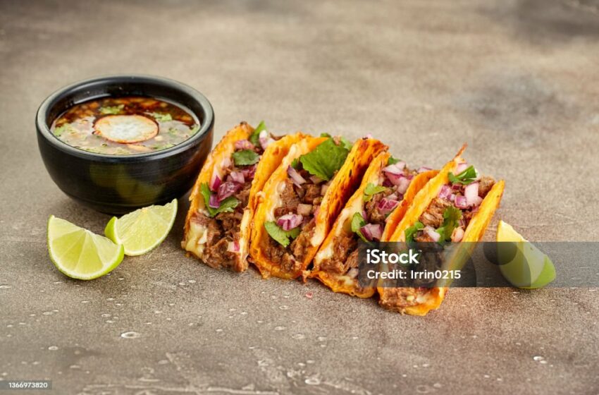  Birria Tacos Hidangan Meksiko yang Populer di Media Sosial