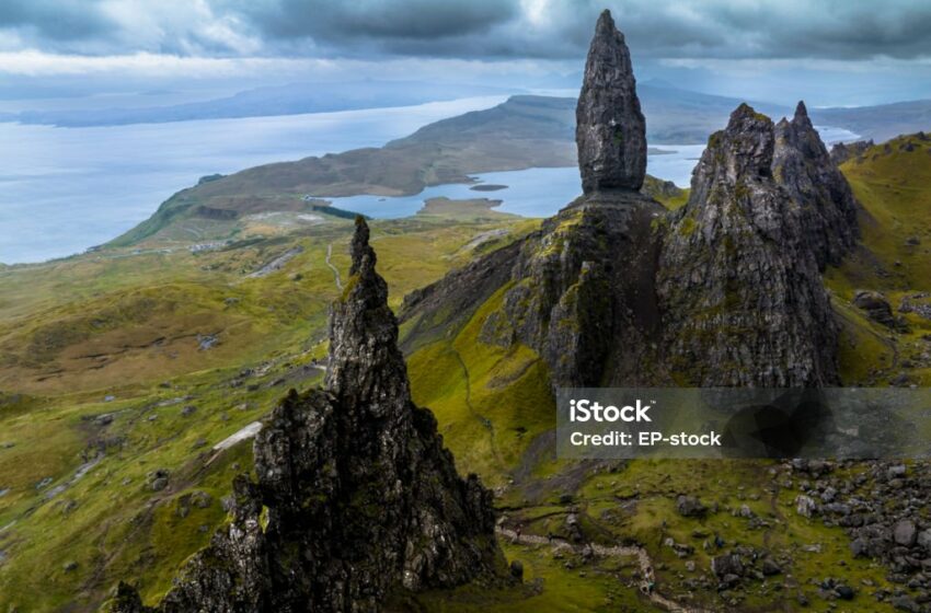  Tempat Wisata Terbaik di Isle of Skye, Keindahan Alam dan Sejarah yang Memukau