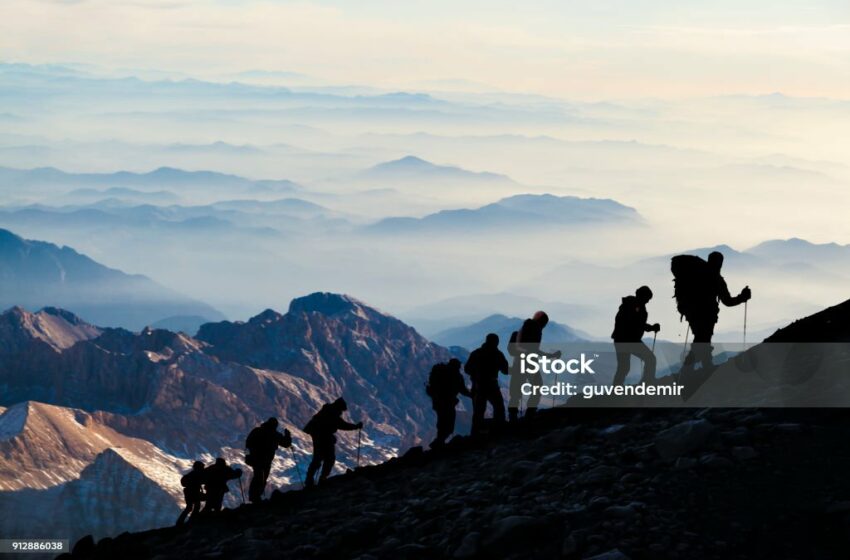  Tracking saat Weekend, Persiapkanlah Dirimu dengan Baik sebelum Mendaki Gunung