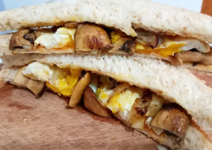  Kreasikan Bekal Makan Siang dengan Resep Sandwich Jamur yang Menggugah Selera