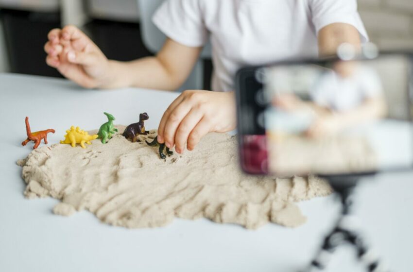  Pasir Kinetik, Sensasi Sensory Play yang Mengasyikkan untuk Anak-Anak