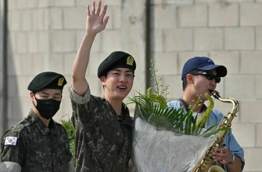  Kembalinya Jin BTS dari Wajib Militer, Celebrasi dan Momen Spesial untuk Penggemar