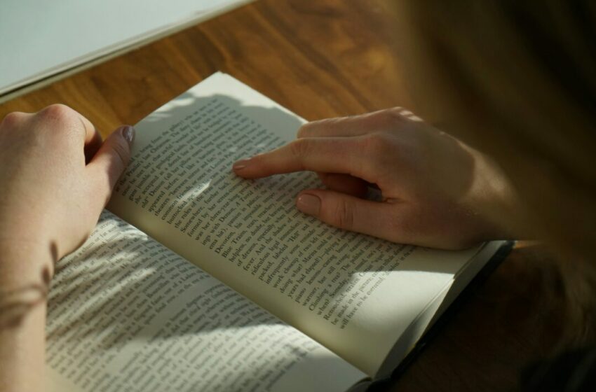  Mulai Hilang Fokus Ketika Membaca Buku? Ini Beberapa Tips yang Bisa Kamu Lakukan
