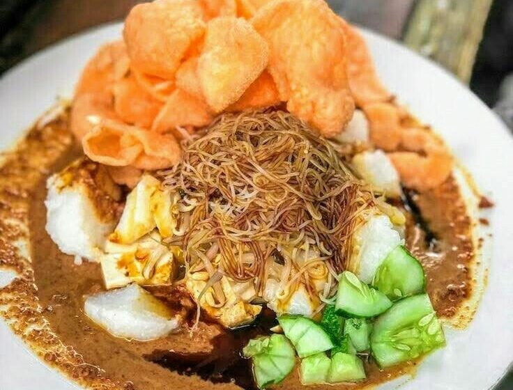  Aneka Makanan Lezat dengan Sambal Kacang