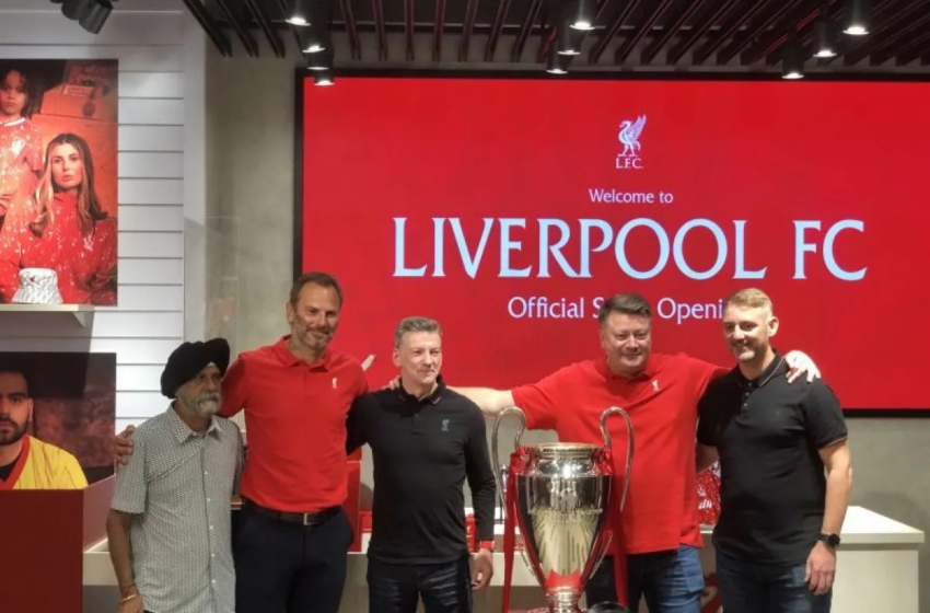  Liverpool Buka Toko Merchandise Resmi di Indonesia, Pertanda Kunjungan The Reds?