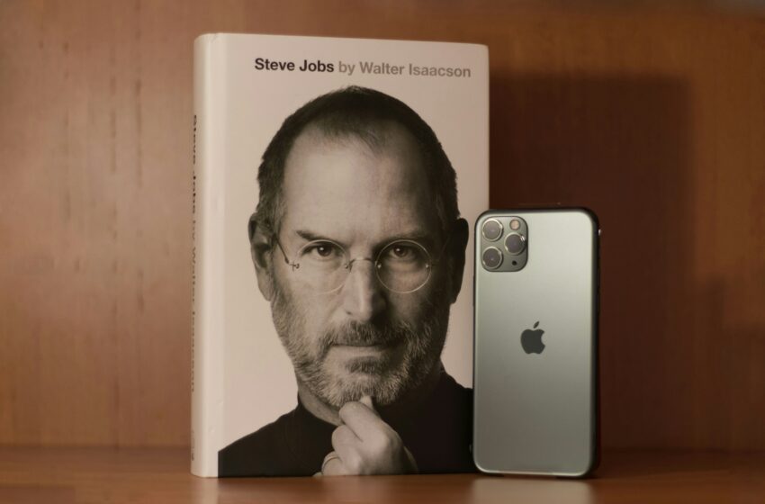  Mengenal Steve Jobs lewat Buku dan Film Tentangnya