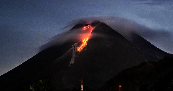  Gunung Merapi Erupsi Puluhan Kali Sehari, Tetap Waspada!