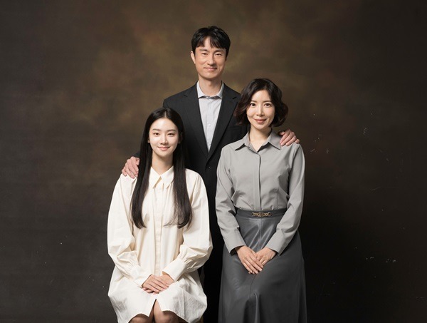  Drama “Perfect Family”, Mengintip 6 Karakter Utama yang Memikat