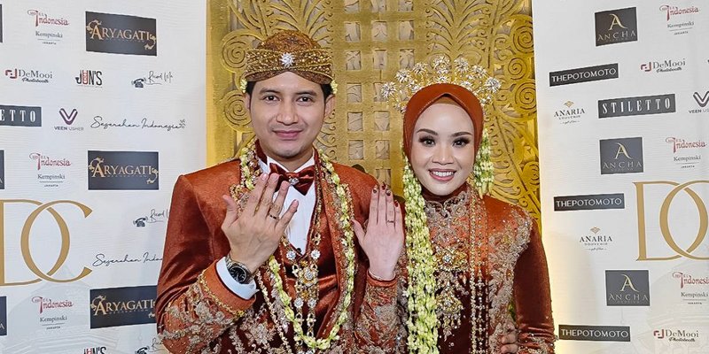  Pernikahan Romantis Chand Kelvin dan Dea Sahirah, Kisah Cinta 7 Tahun di Balik Akad Nikah Cepat