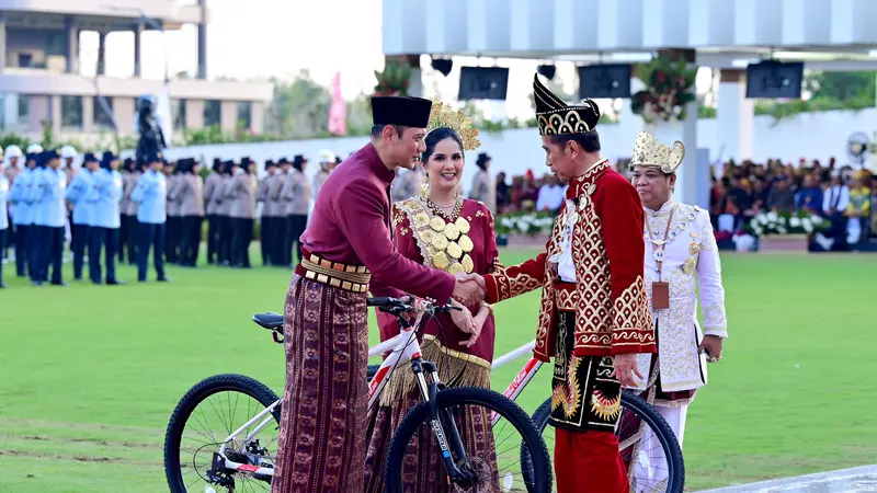  Sepeda Hadiah Presiden Jokowi untuk Pemenang Busana Adat Terbaik