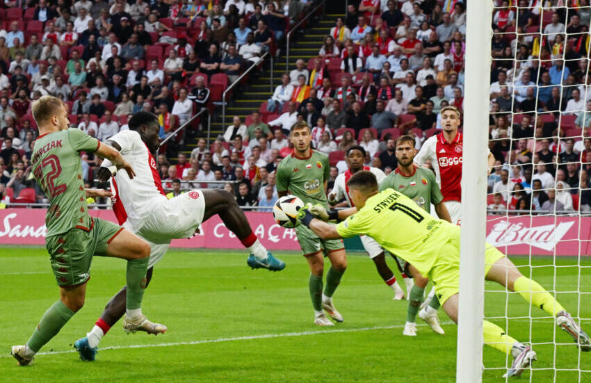  Ajax Melaju ke Fase Grup Liga Europa dengan Kemenangan Meyakinkan