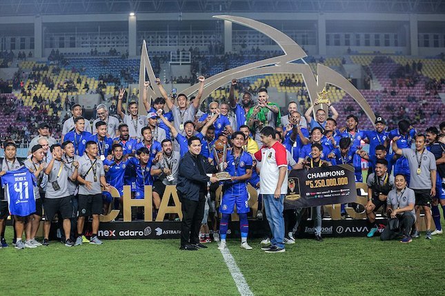  Arema FC Raih Piala Presiden 2024, Kemenangan Dramatis di Adu Penalti