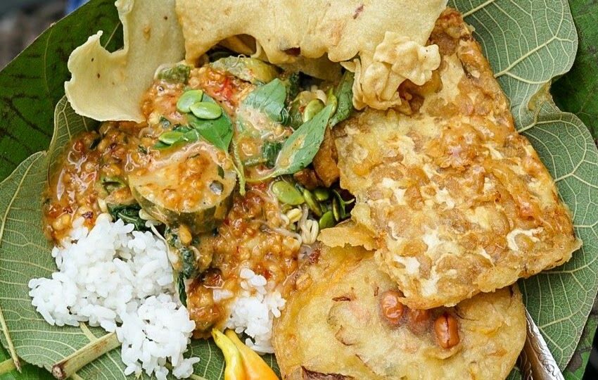  Alternatif Daun Pembungkus Makanan Selain Daun Pisang yang Wajib Kamu Coba