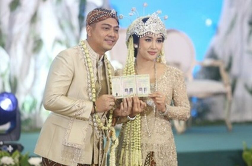 Romantisme Pernikahan Ade Govinda dan Indi Arisa, Cinta yang Tepat di Waktu yang Tepat