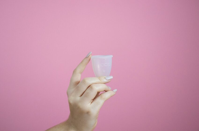  Ingin Coba Pakai Menstrual Cup? Ini Caranya