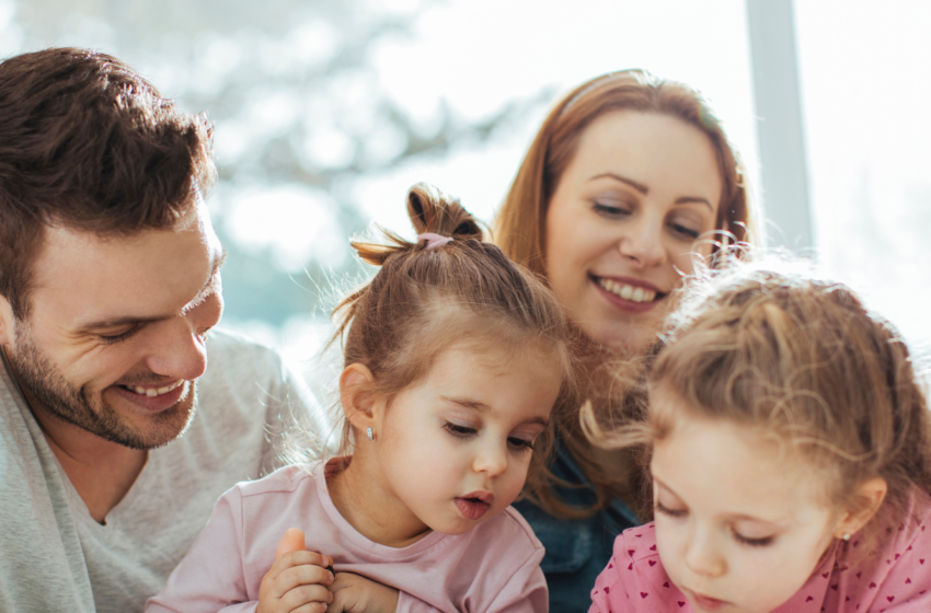  6 Cara Efektif Membesarkan Anak yang Bahagia