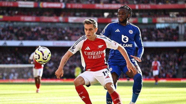  Arsenal Raih Kemenangan Dramatis 4-2 atas Leicester City