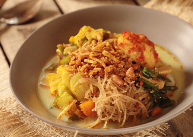  Nikmati Lontong Sayur Medan yang Lezat