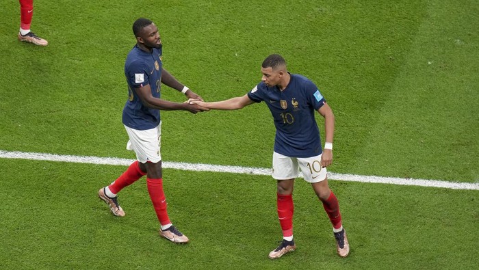  Ibrahima Konate Simpati Pada Situasi Sulit Mbappe