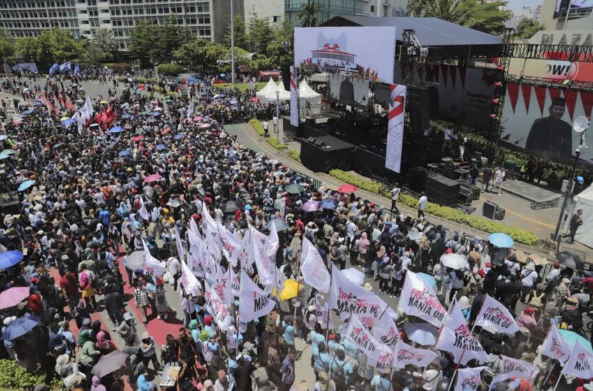  Masyarakat Meriahkan Pelantikan Prabowo-Gibran di Jakarta