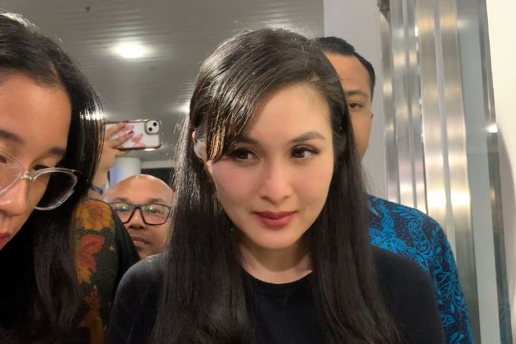  Sandra Dewi Siap Bersaksi di Sidang Kasus Korupsi Suaminya