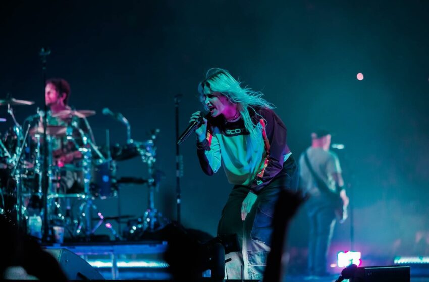  Emily Armstrong, Vokalis Baru Linkin Park yang Dijuluki Queen