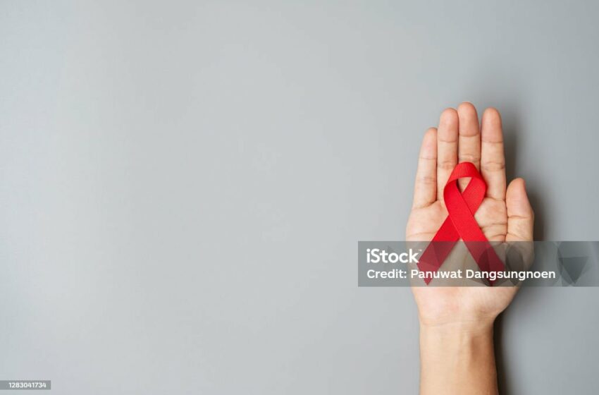  Mitos Seputar Penularan HIV Melalui Handuk dan Sedotan