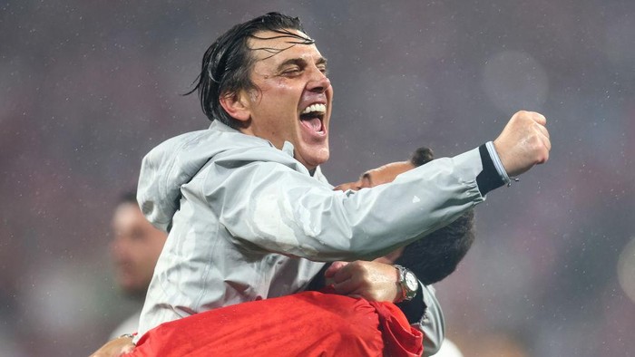  MU Bidik Montella sebagai Calon Pengganti Ten Hag