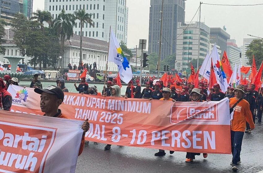  Pengumuman UMP 2025 Tertunda, Buruh Berharap Adil